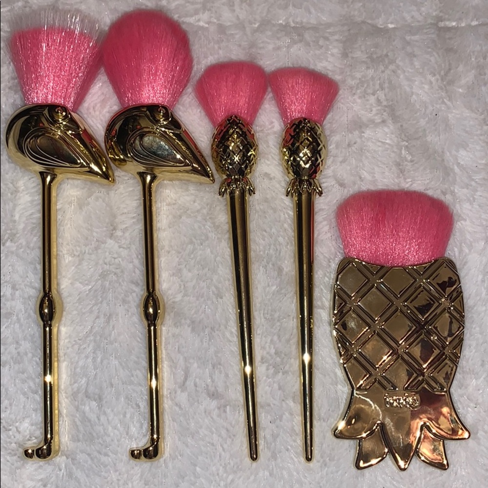 ‼️SOLD ‼️ Tarte makeup brush set